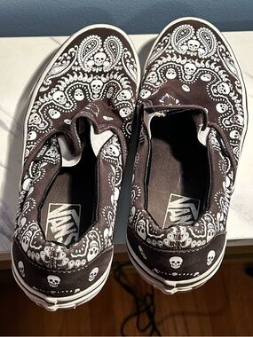 VANS Bandanna Skulls Slip On Sneakers